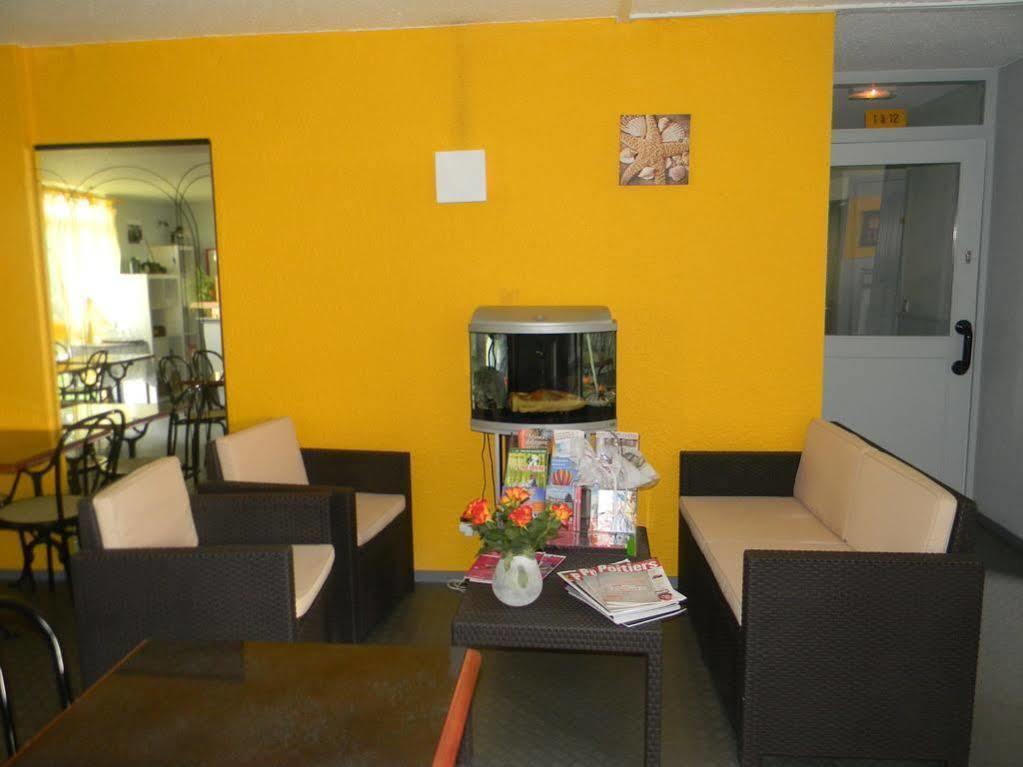 Class-Hotel Poitiers Exterior foto